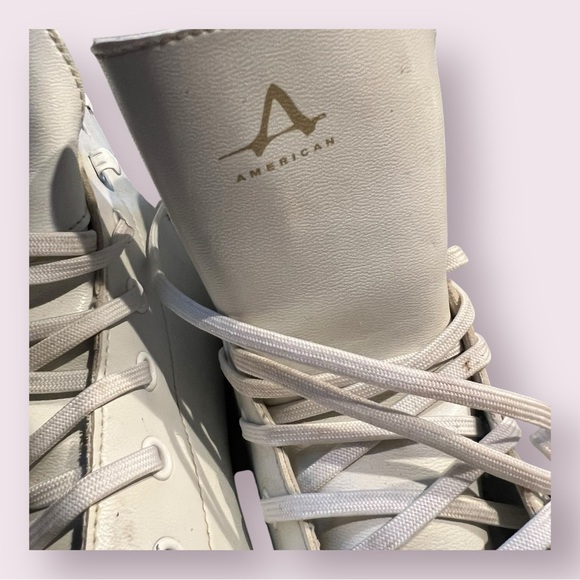 Women’s Figure Skates by American 
size 10
White - Picture 7 of 12